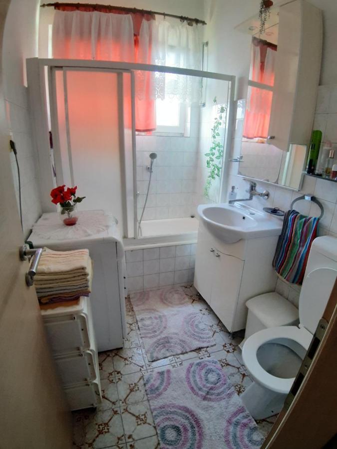 Apartmani Luce Sumartin Buitenkant foto