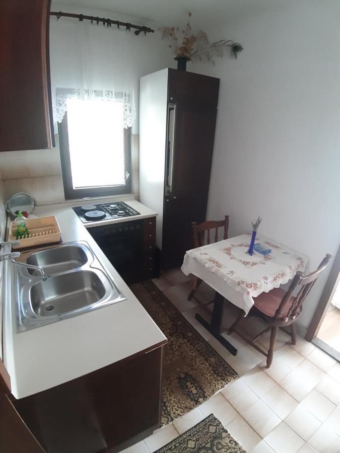 Apartmani Luce Sumartin Buitenkant foto