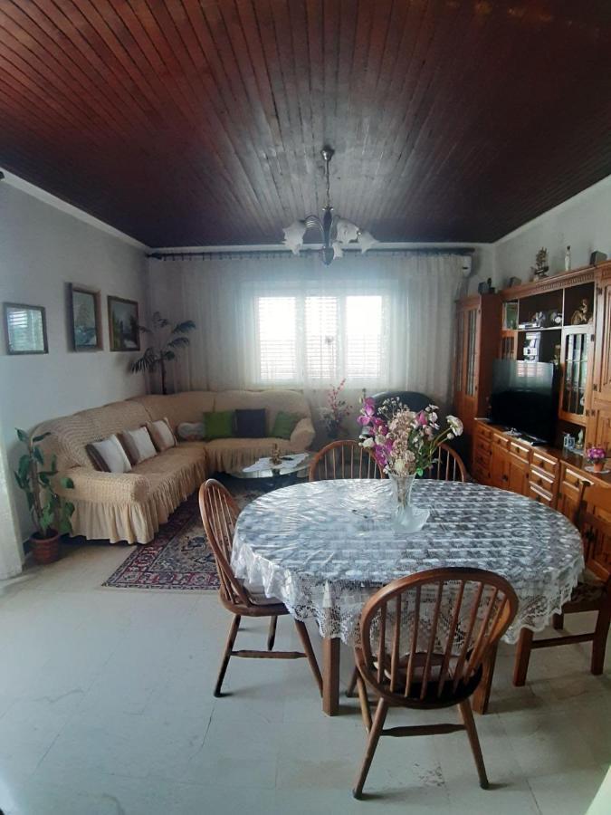 Apartmani Luce Sumartin Buitenkant foto